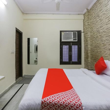 OYO Flagship 75860 Green High New Delhi Buitenkant foto