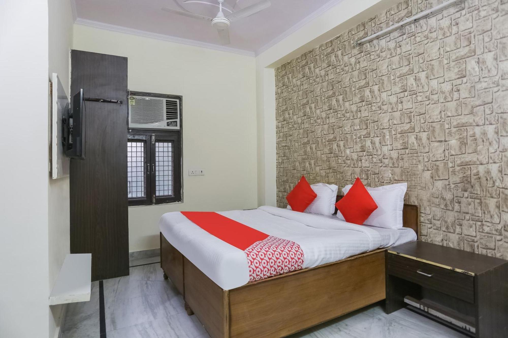 OYO Flagship 75860 Green High New Delhi Buitenkant foto