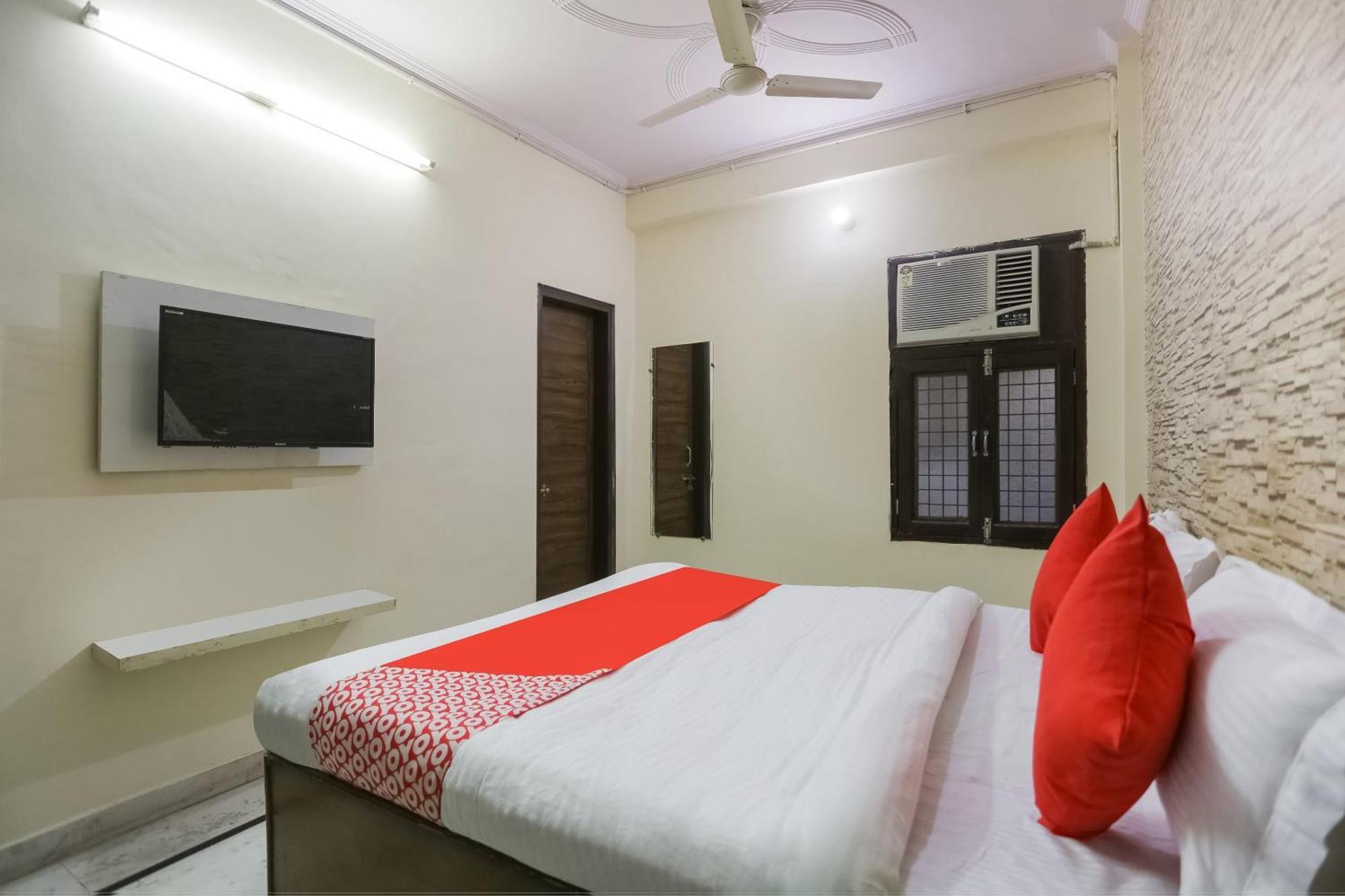 OYO Flagship 75860 Green High New Delhi Buitenkant foto